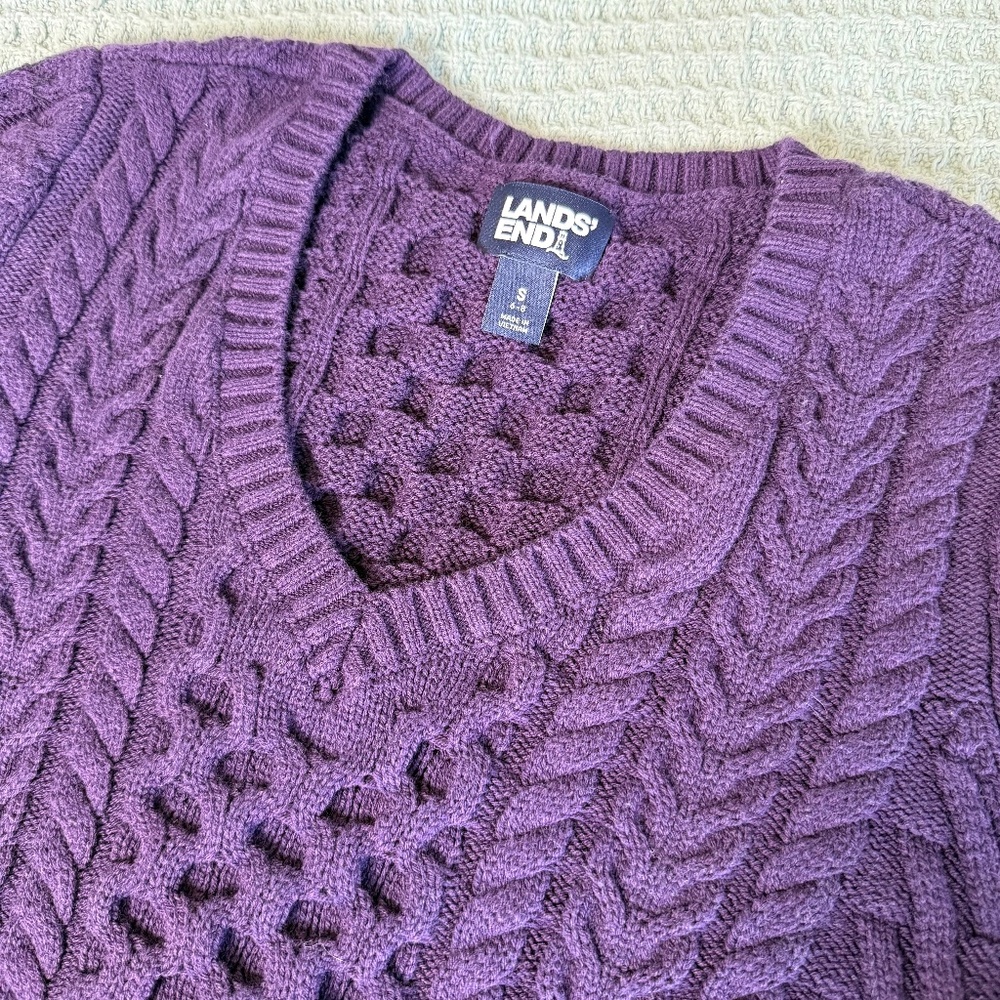 Lands End Cable V-Neck Sweater Womens Small 6-8 Purple Fisherman Chunky